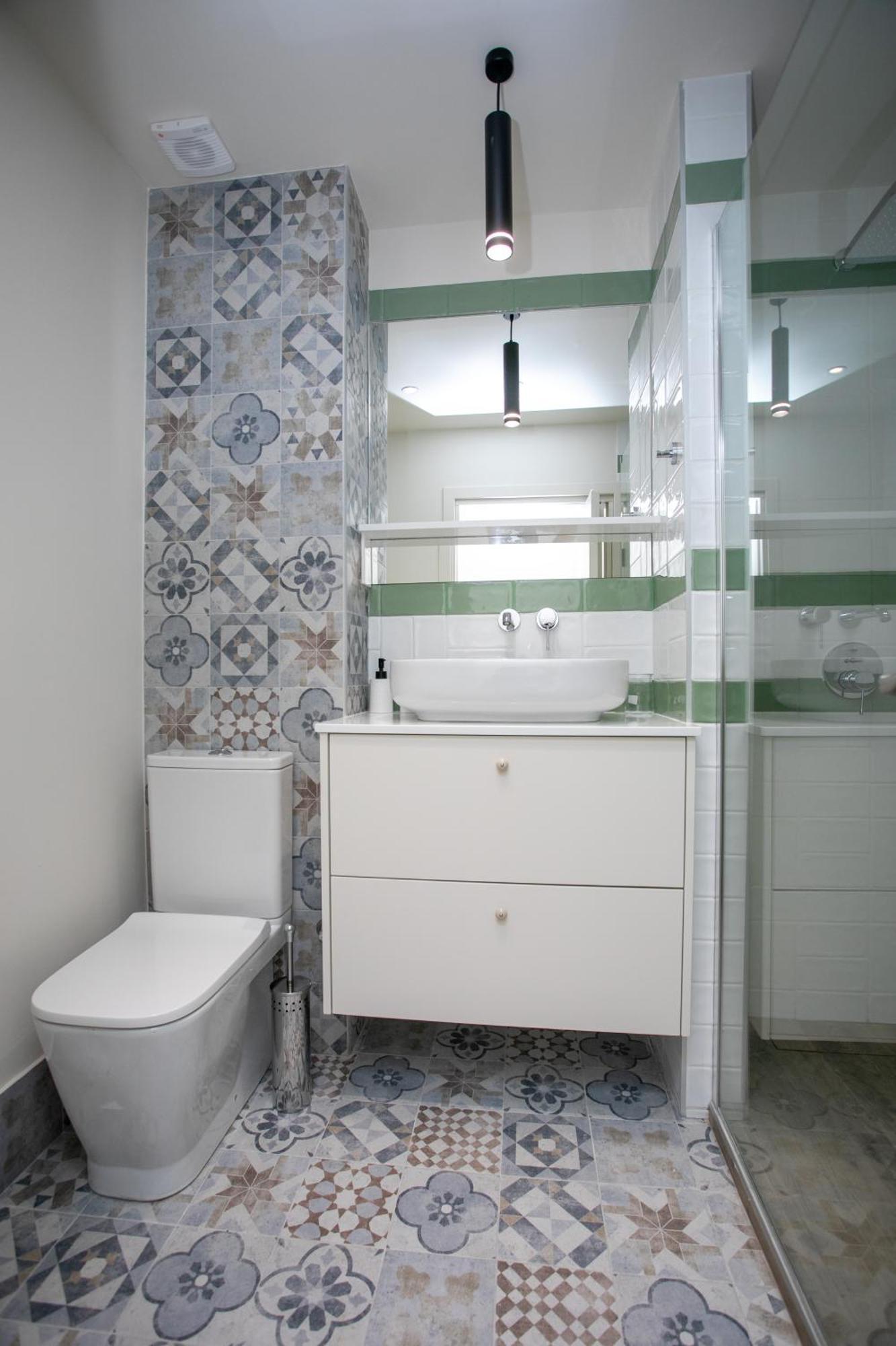 Palmove Luxurious Beachfront Apt Ларнака Екстериор снимка
